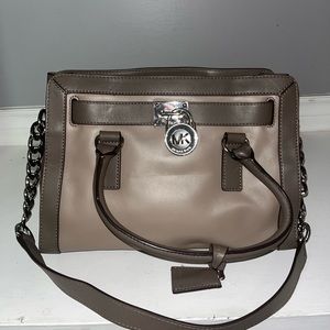 Timeless Michael Kors Chain Strap Purse